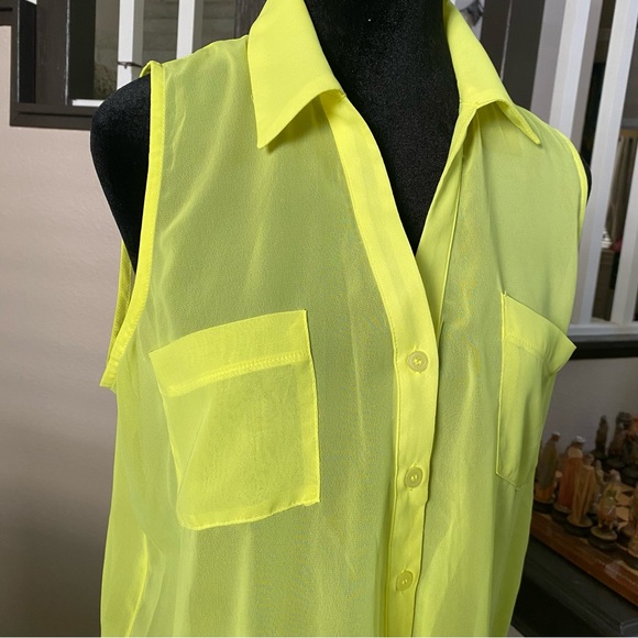 Lush Women’s semi sheer collar shirt size L - Picture 2 of 8